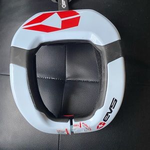 EVS R4 Race Collar neck brace